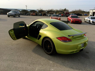 Illustration for article titled The Porsche Cayman Will Make You Re-evaluate Your Desire To Own A 911
